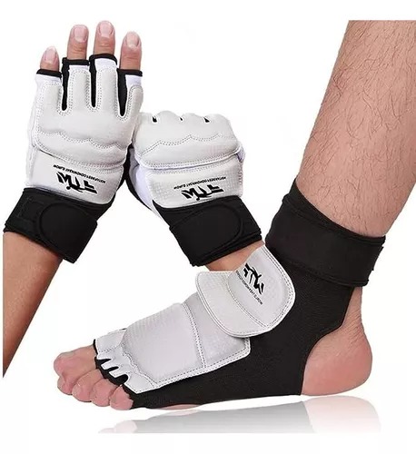 WhatsApp Image 2023-12-05 at 15.48.41 Par De Empeineras + Guantillas Certificadas Wtf Taekwondo - Imagen 1